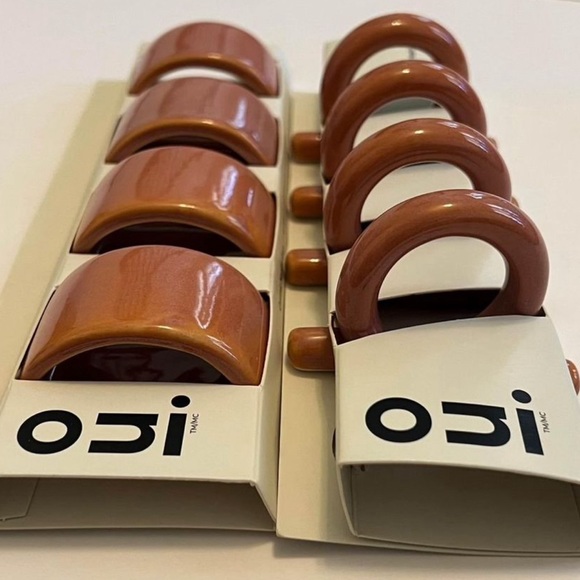 OUI Napkin Rings - 8 Pieces - Picture 2 of 4